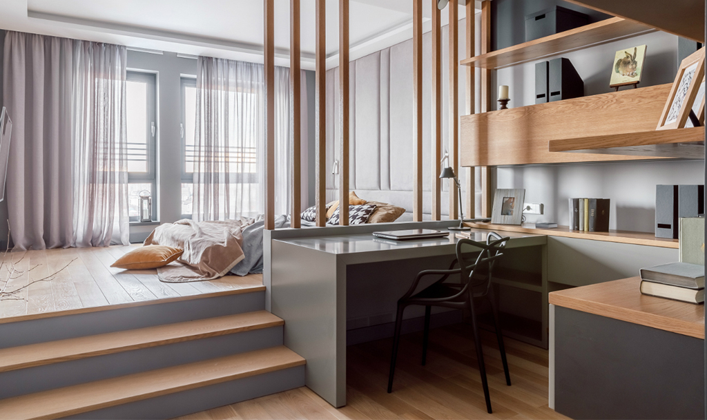 5 маленьких квартир, где вместо кровати — подиум (и что говорят об этом дизайнеры)